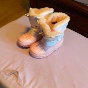 Girls unicorn snow boots